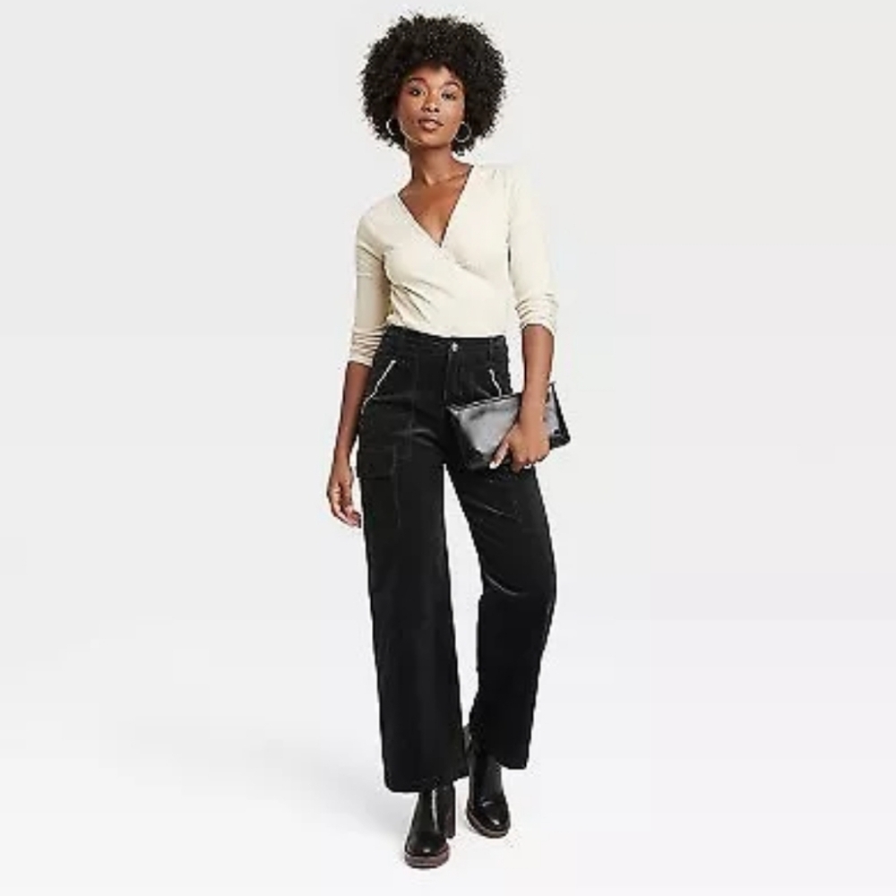 Universal Thread Women's High-Rise Straight Leg Black Corduroy Cargo Pants